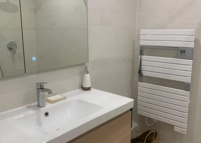 Appartement Maison - Centre-ville - équipée