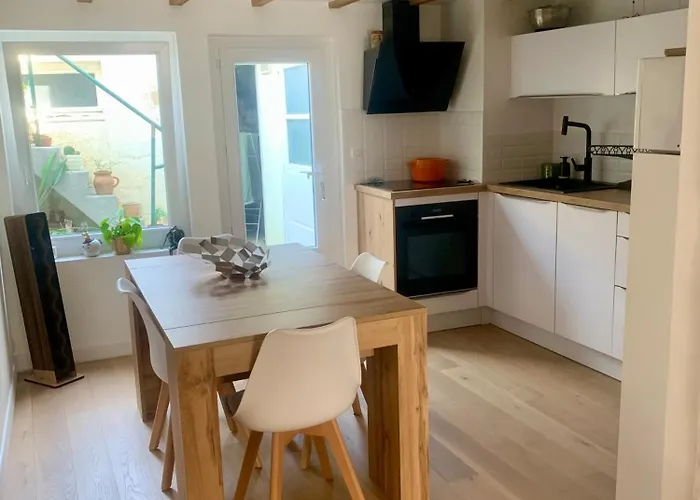 Appartement Maison - Centre-ville - équipée *